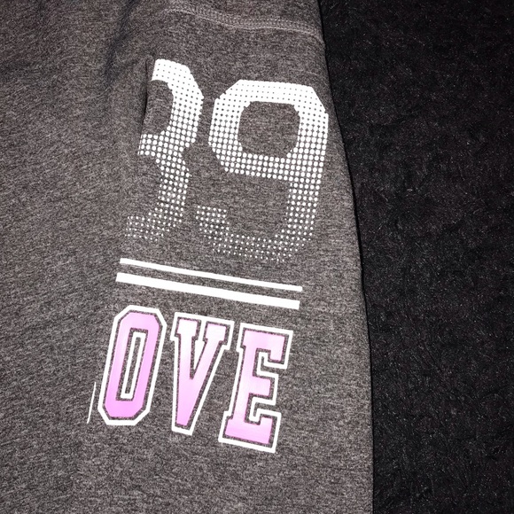 Form fitting joggers, so comfortable ❤️ - Picture 4 of 6